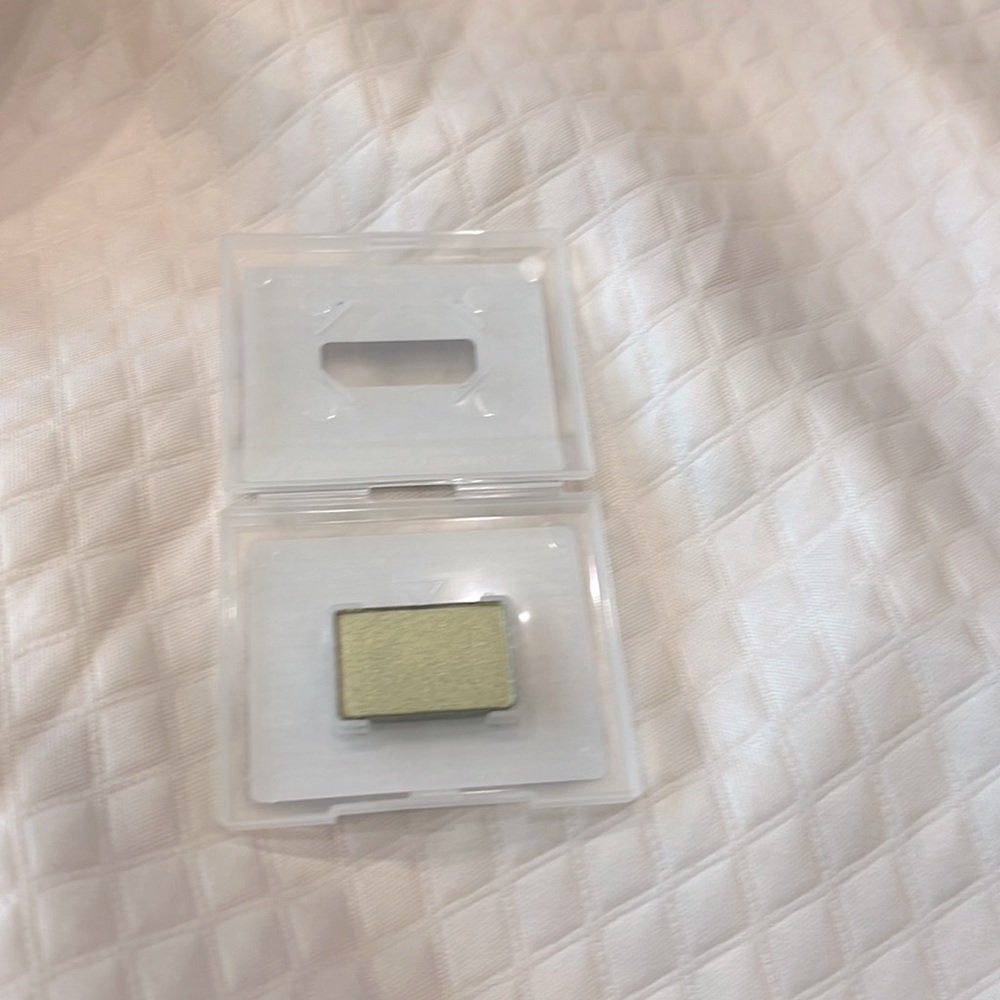 Mary Kay eye color